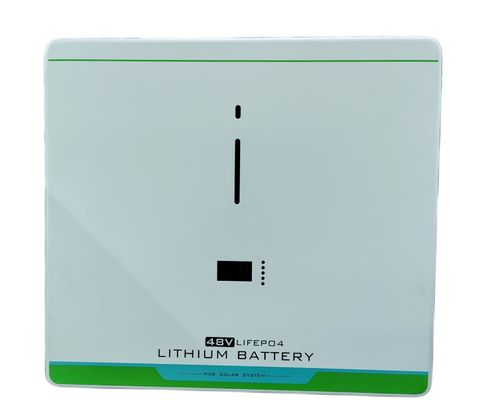 48V 100AH国内電池システムLiFePo4壁に取り付けられた電池