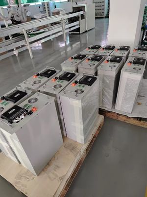 20a Lifepo4 UPS電池51.2v 100ahの携帯用リチウム イオン電池のパックのエネルギー蓄積